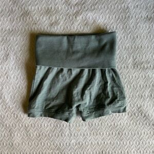 Kate Quinn rollover shorts in 18-24 months